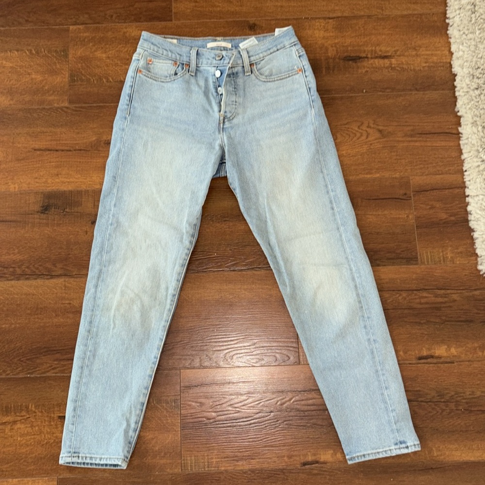Levi Wedgie Jeans - Picture 8 of 9